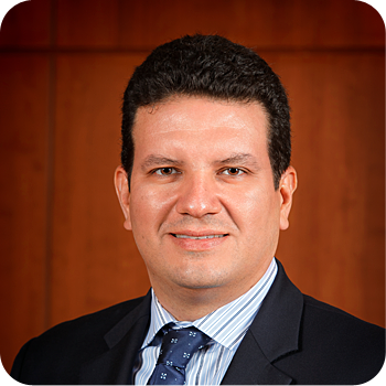 Dr. Juan C. Reina